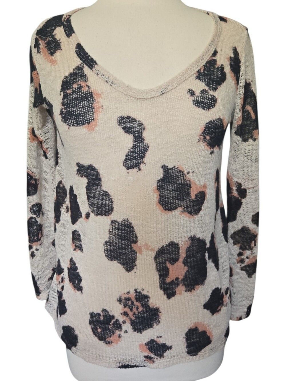BiBi Leopard Print Lightweight V-Neck Sweater - S